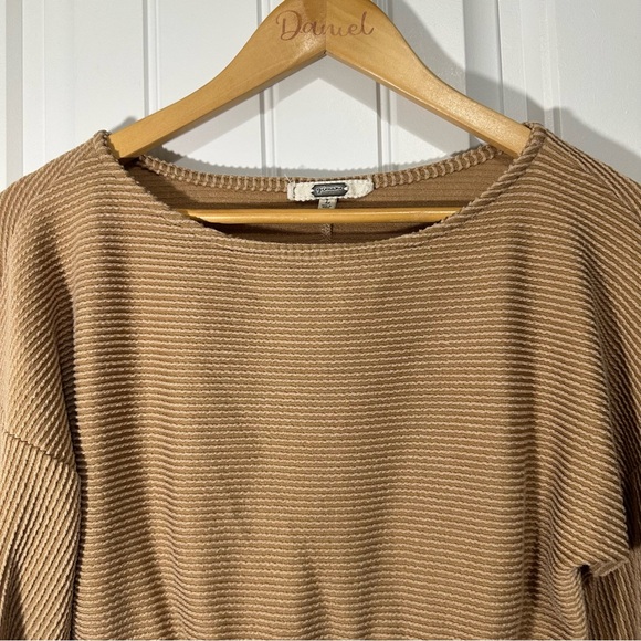 gimmicks by BKE Camel Ribbed Knit Top with Lace Cuffs - Picture 2 of 7